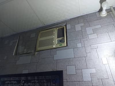For Sale: Window AC - Good Condition*