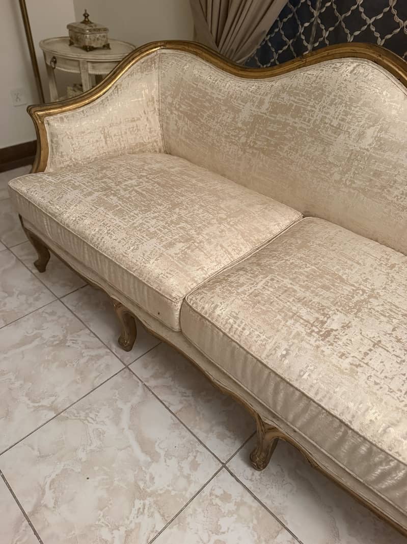 Designer Sofa 0