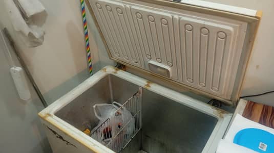 refrigerator best for homes and shops