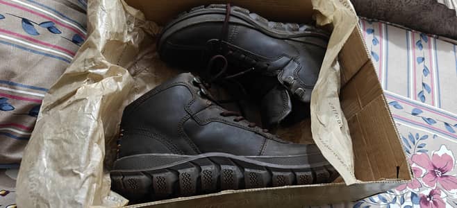 Brand New CAT Fused Mid Leather Size 40 (EUR) / 7 (USA)