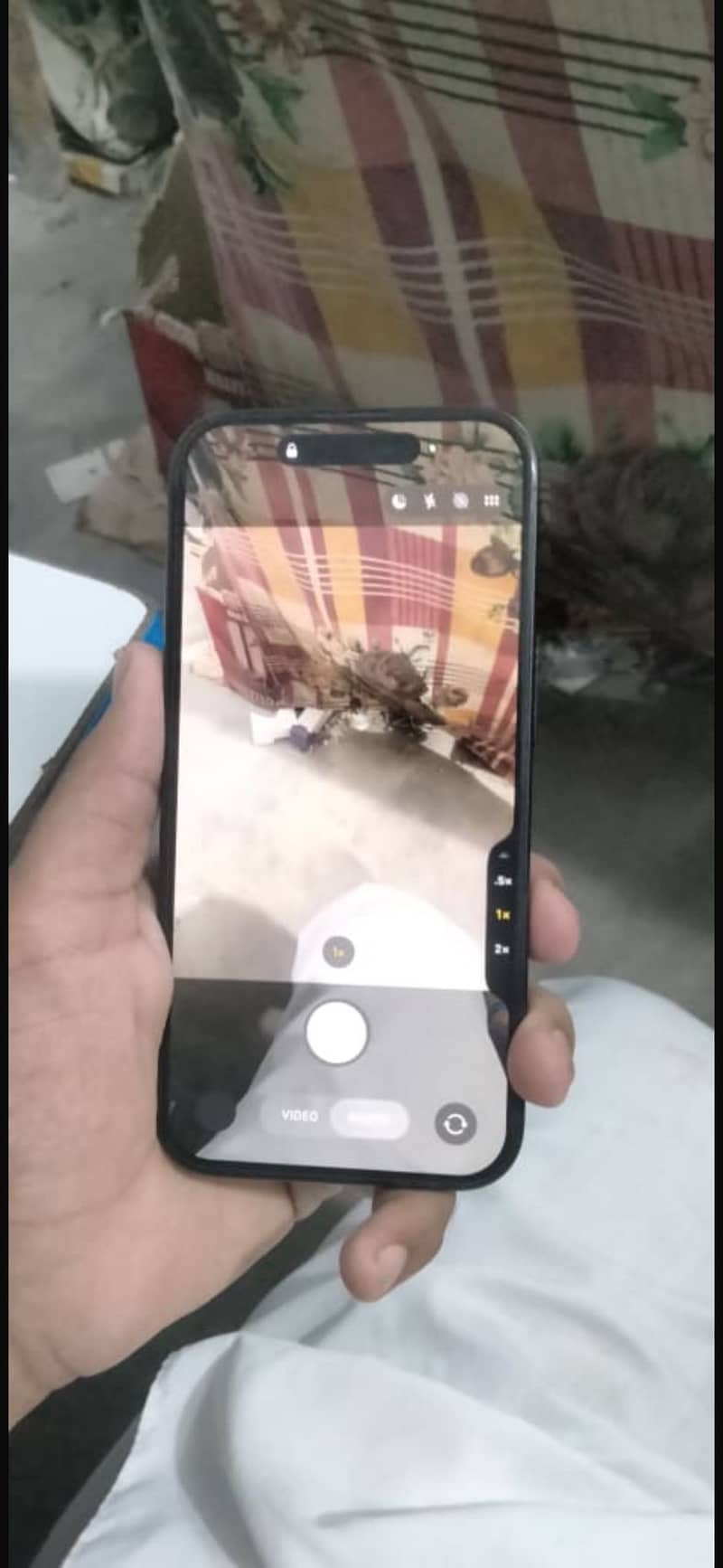 Apple iPhone 16 3