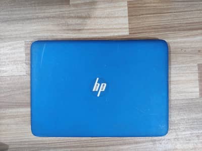 HP EliteBook 820