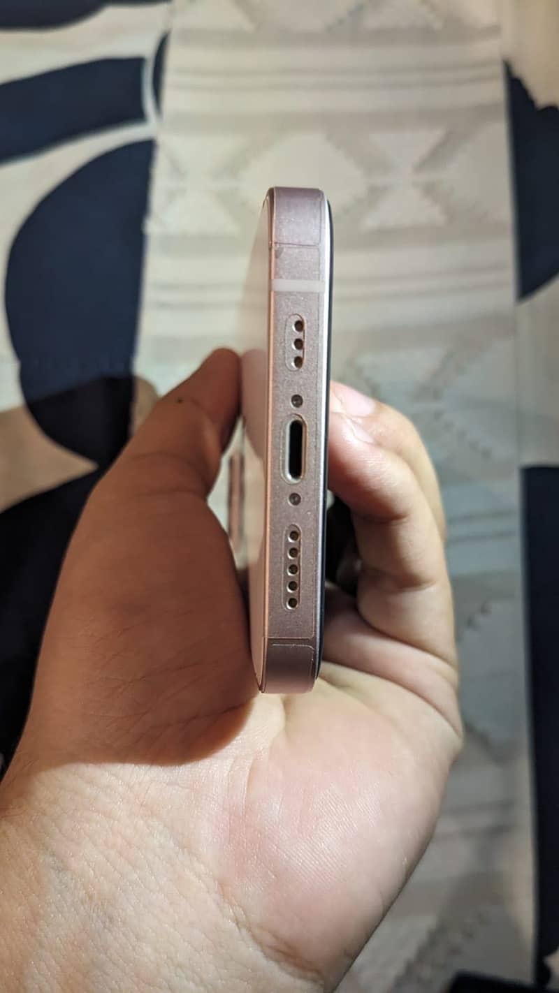 Apple iPhone 13 3