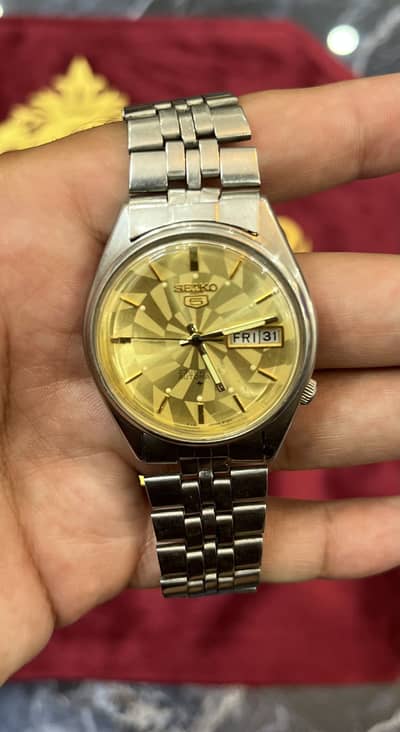 Seiko 5 Golden Dial