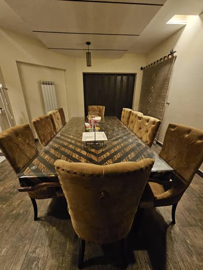 8x4 Dining Table with 10 Chairs | Glass Top | Excellent Condition