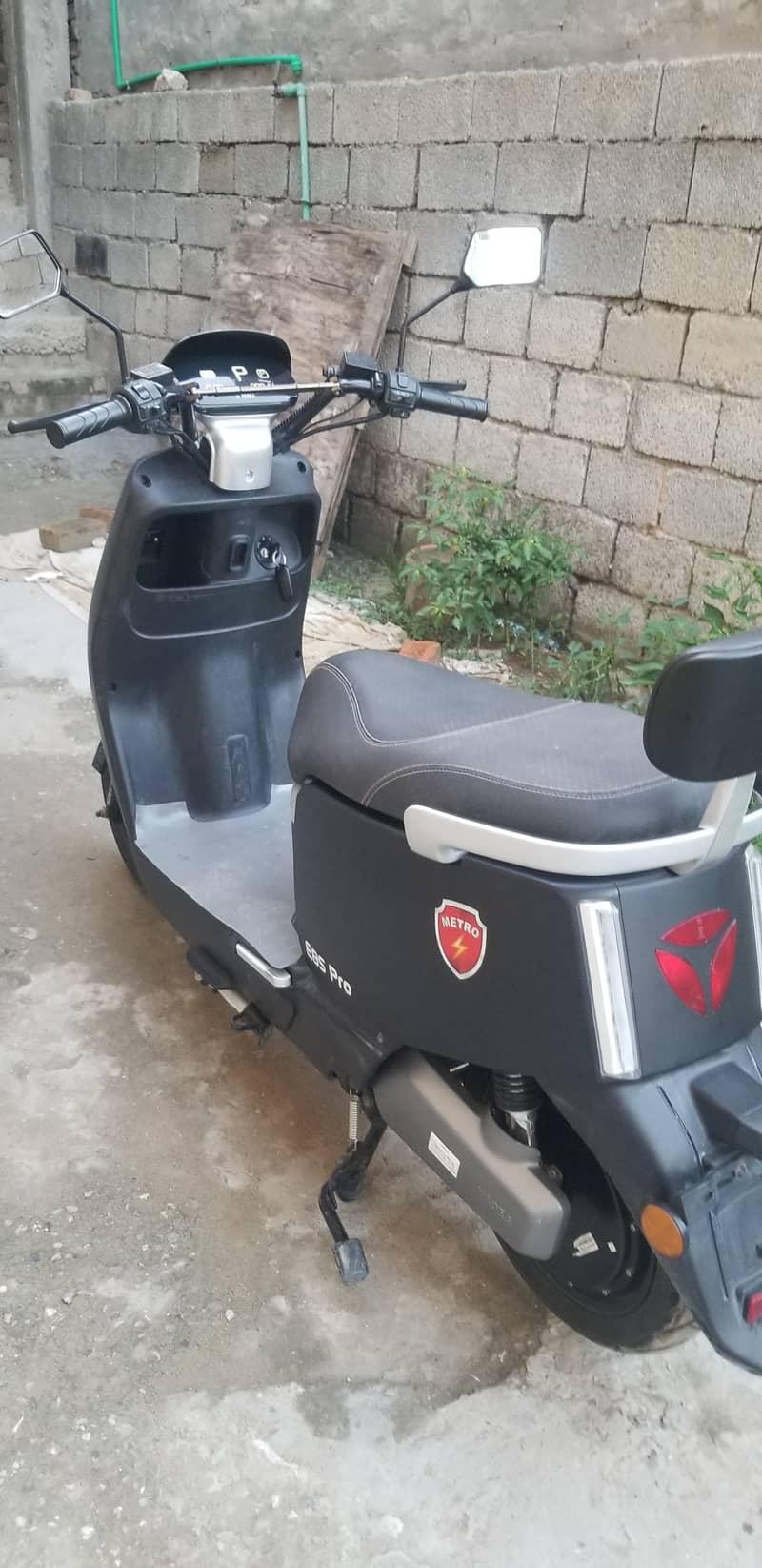 Metro E8S Pro 1