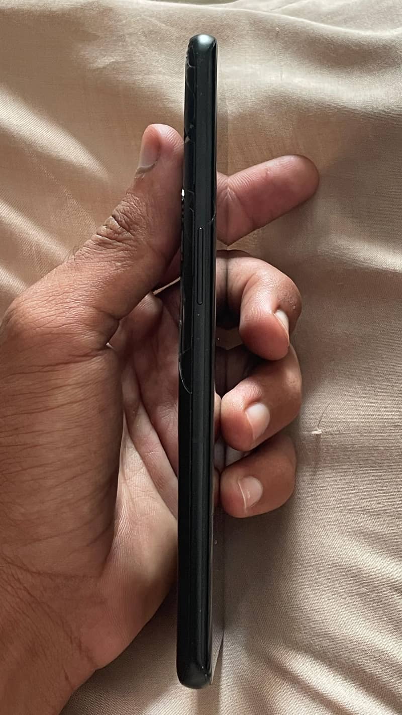 One Plus 10 Pro 4