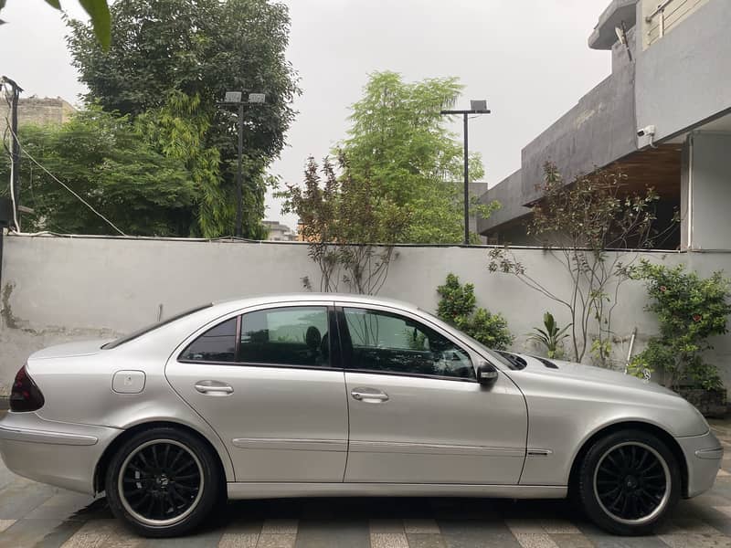 Mercedes E Class 2004 3