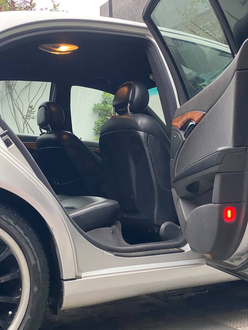 Mercedes E Class 2004 4