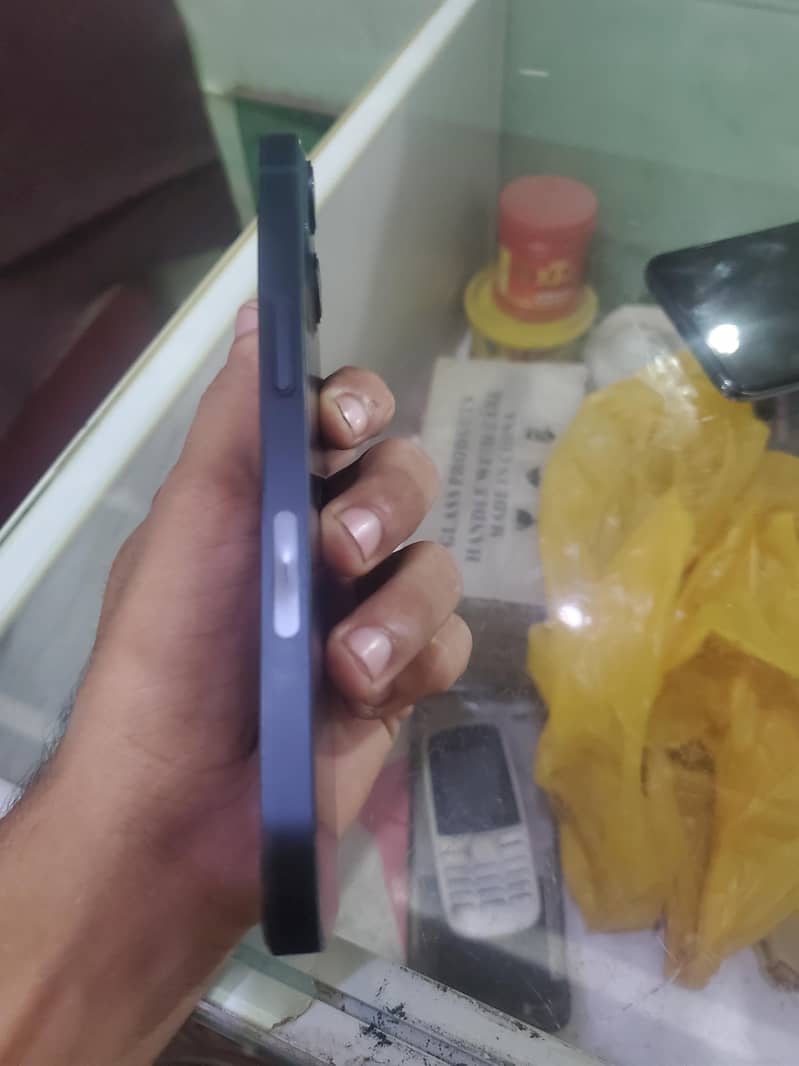 Apple iPhone 13 1