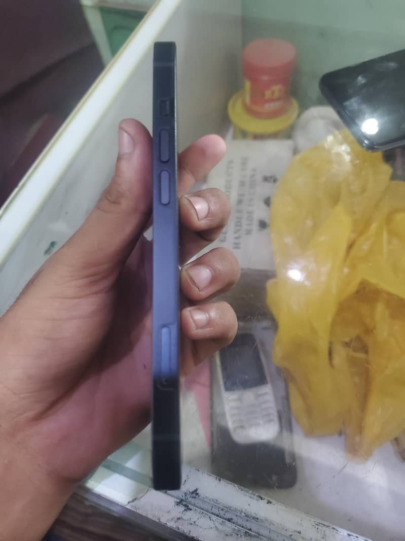 Apple iPhone 13 3