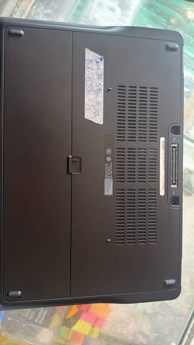 Dell lattitude corei7.5 generation.