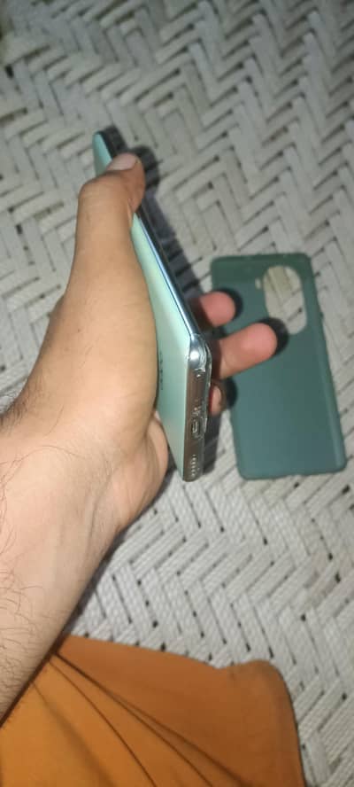 OPPO Reno 11   RAM 12 GB ROM 256