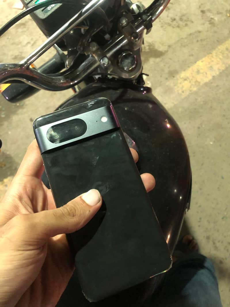 Google Pixel 8 7