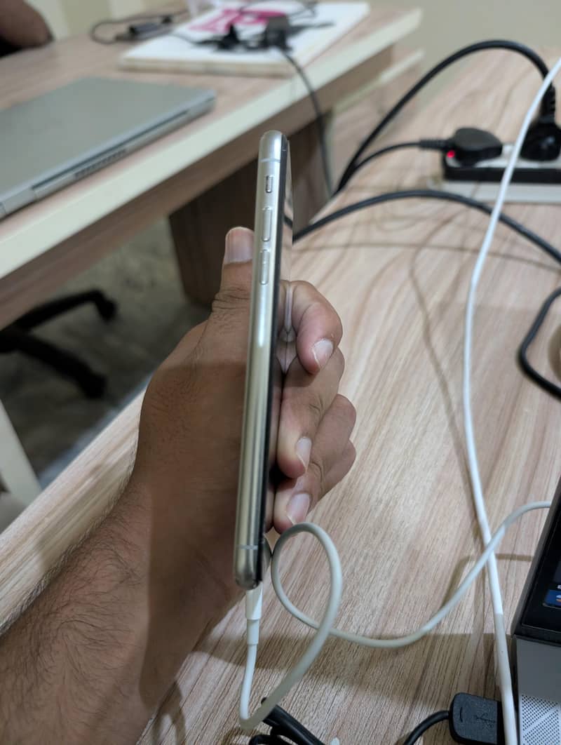 Apple iPhone X 2