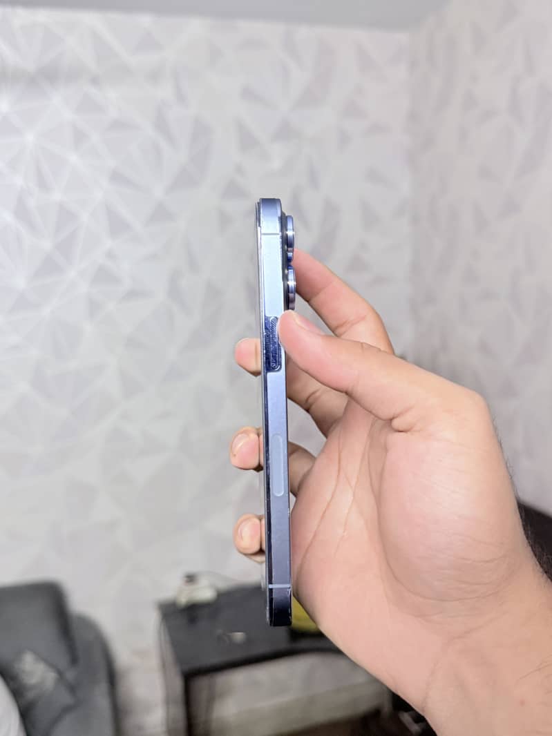 Apple iPhone 13 Pro 1
