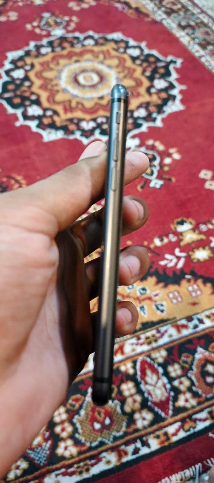 Apple iPhone 8 3