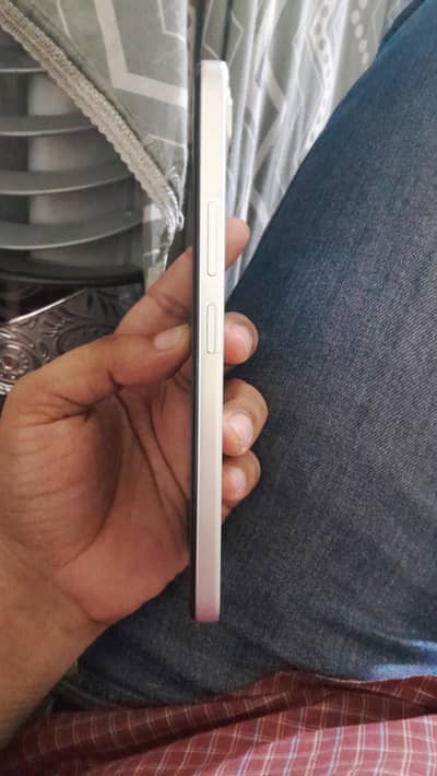 infinix smart 10.6/128.  new condition 10/10 with box