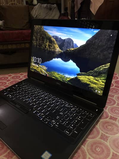 Dell precision 7520 touchscreen laptop