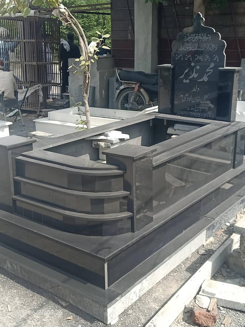 Custom-Made Marble Graves 7