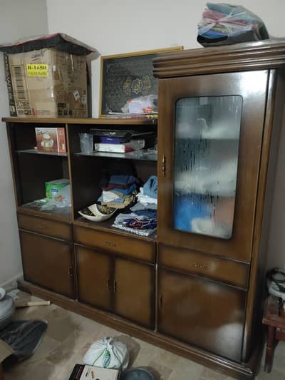 Solid Wooden Showpiece Almirah / Crockery Cabinet in Good Condition