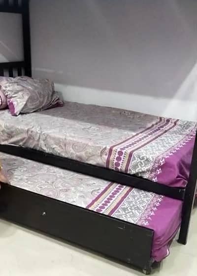 triple bunk bed