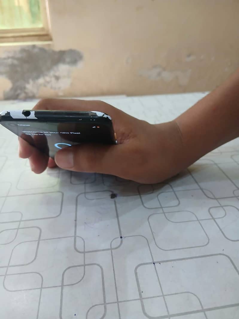 Google Pixel 4a 5