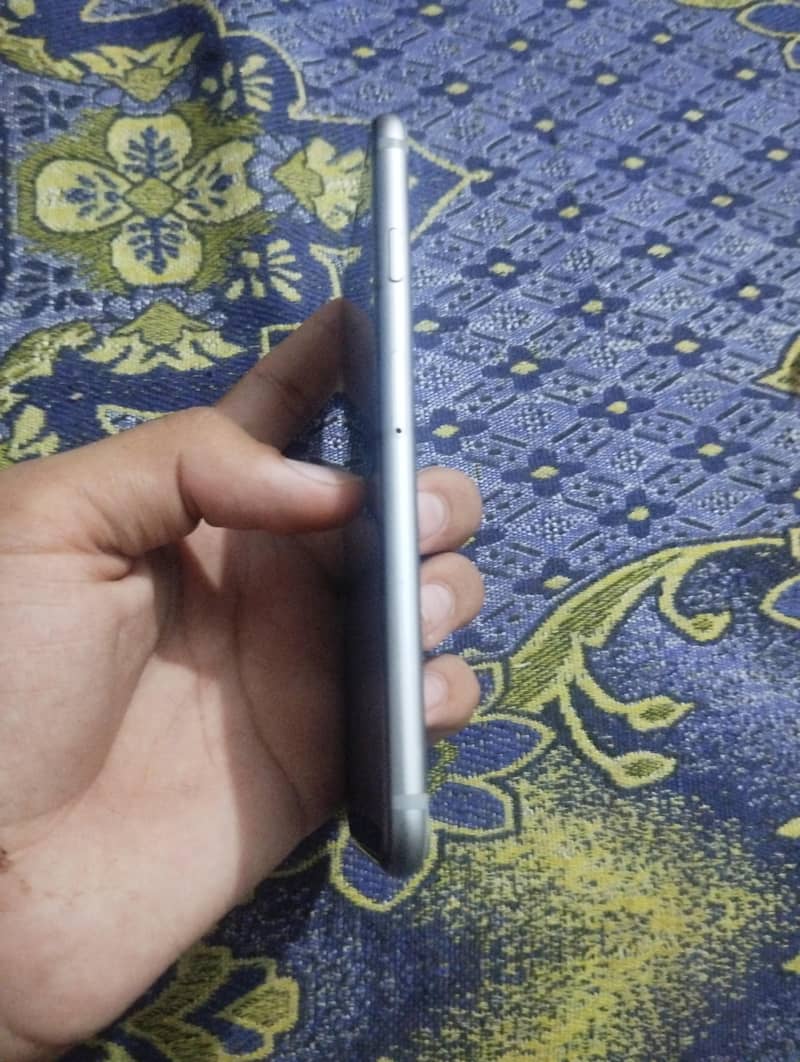 Apple iPhone 6 2