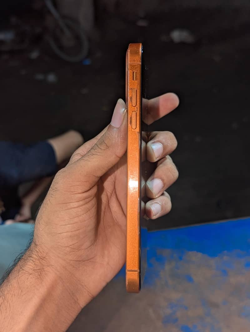 Apple iPhone 11 7