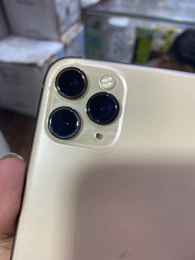 I phone 11 pro max non 256