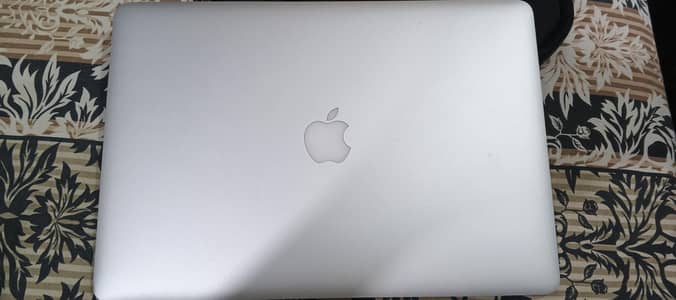 Apple MacBook Pro  2015 16". Core i7