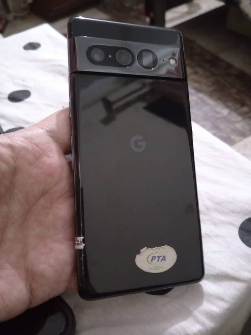 Pixel 7 Pro , 9/10 condition 0