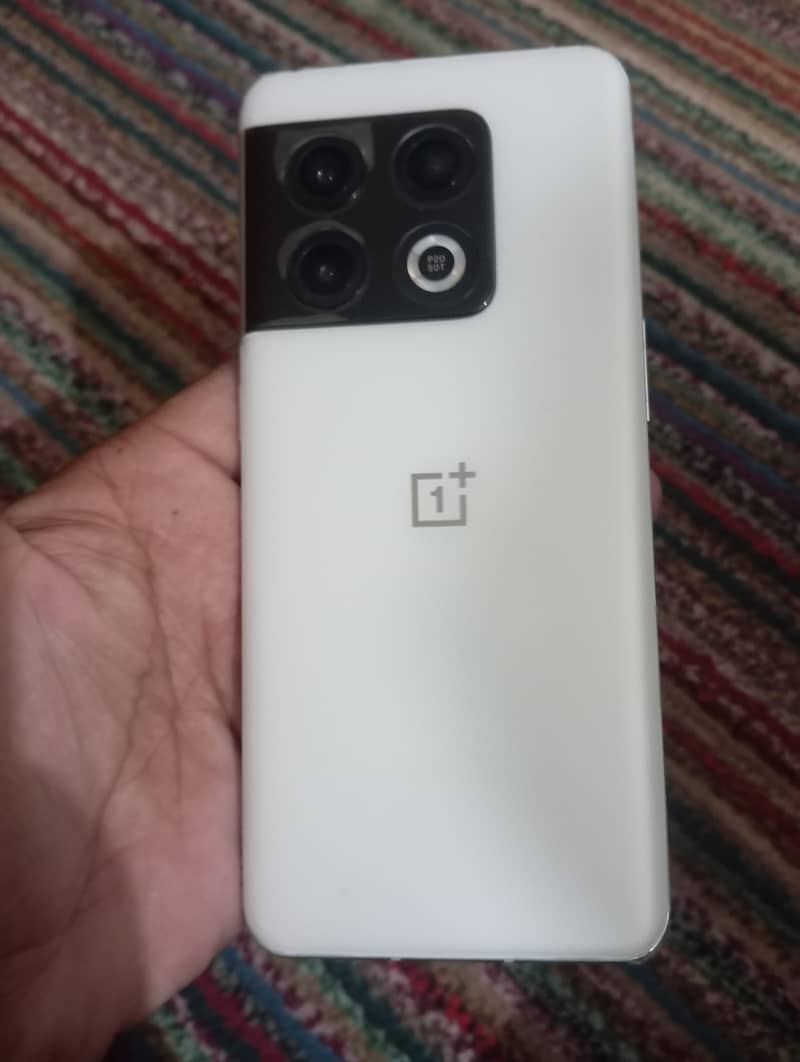 One Plus 10 Pro 0