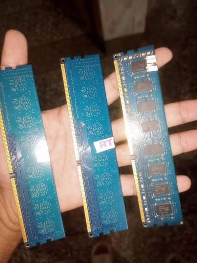 12gb DDR3 Rams 3 sticks