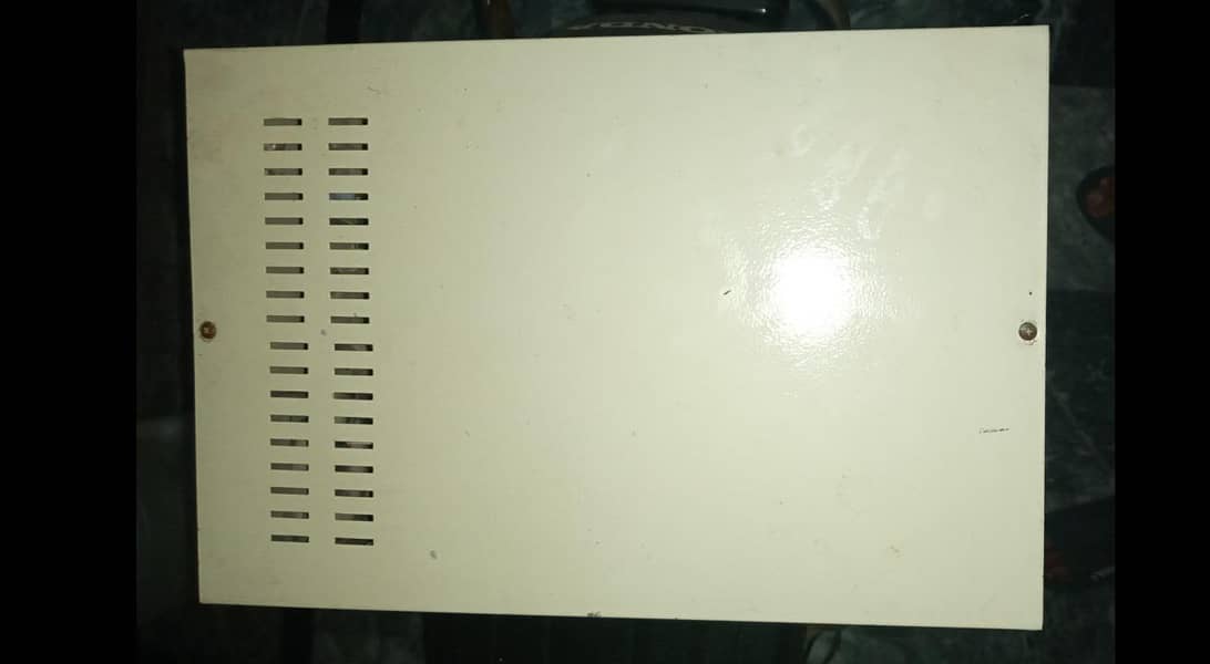 1250 VA Simtek ups 3