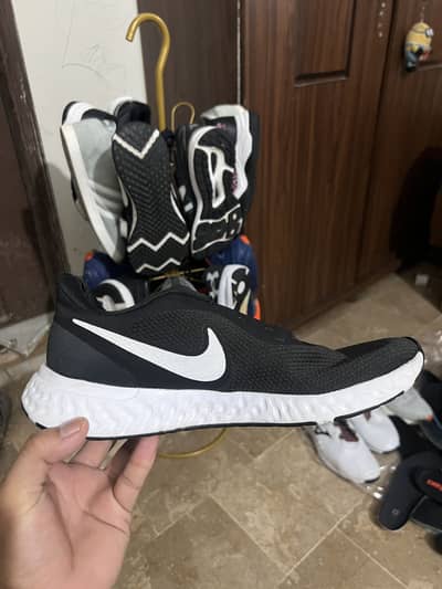 Nike pegasus , Adidas , asics , new balance, puma