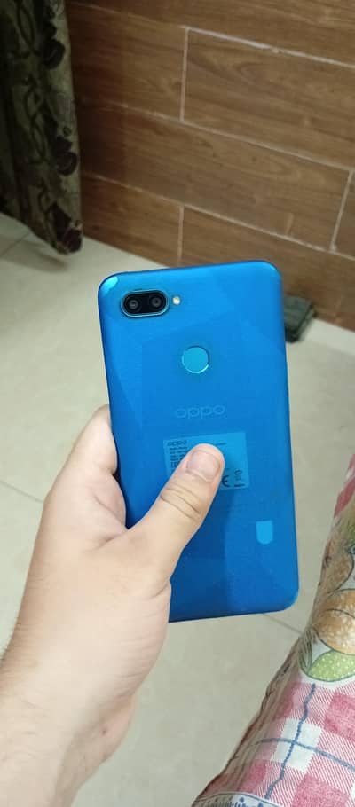 OPPO A12