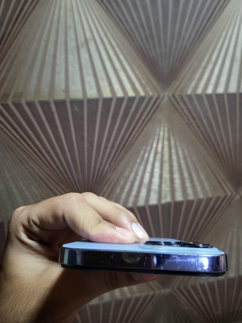 Apple iPhone 13 Pro Max 4