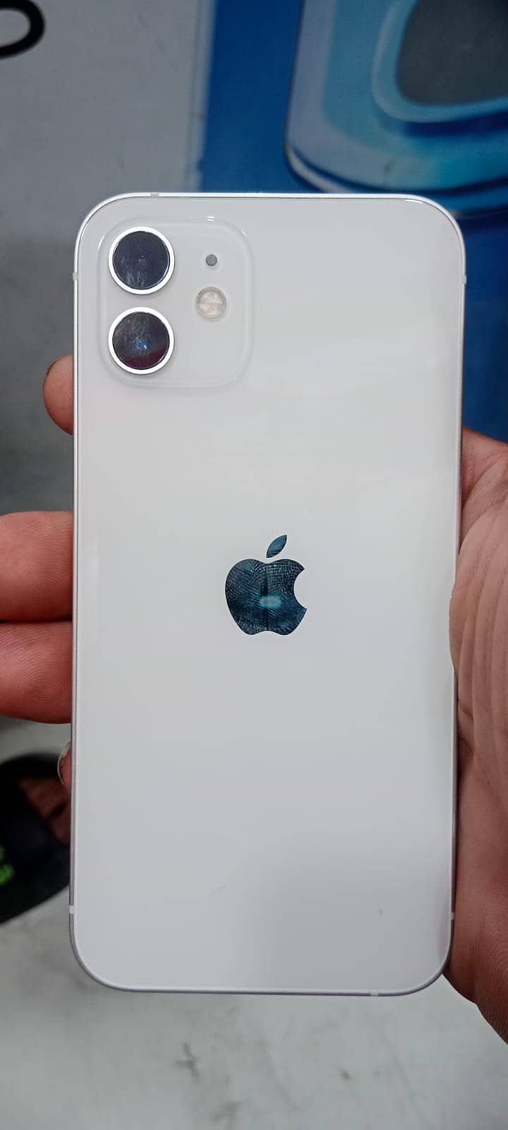 Apple iPhone 12 1