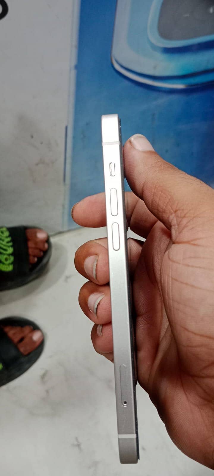 Apple iPhone 12 3
