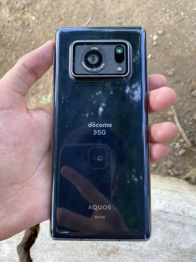 Sharp Aquos Crystal 1