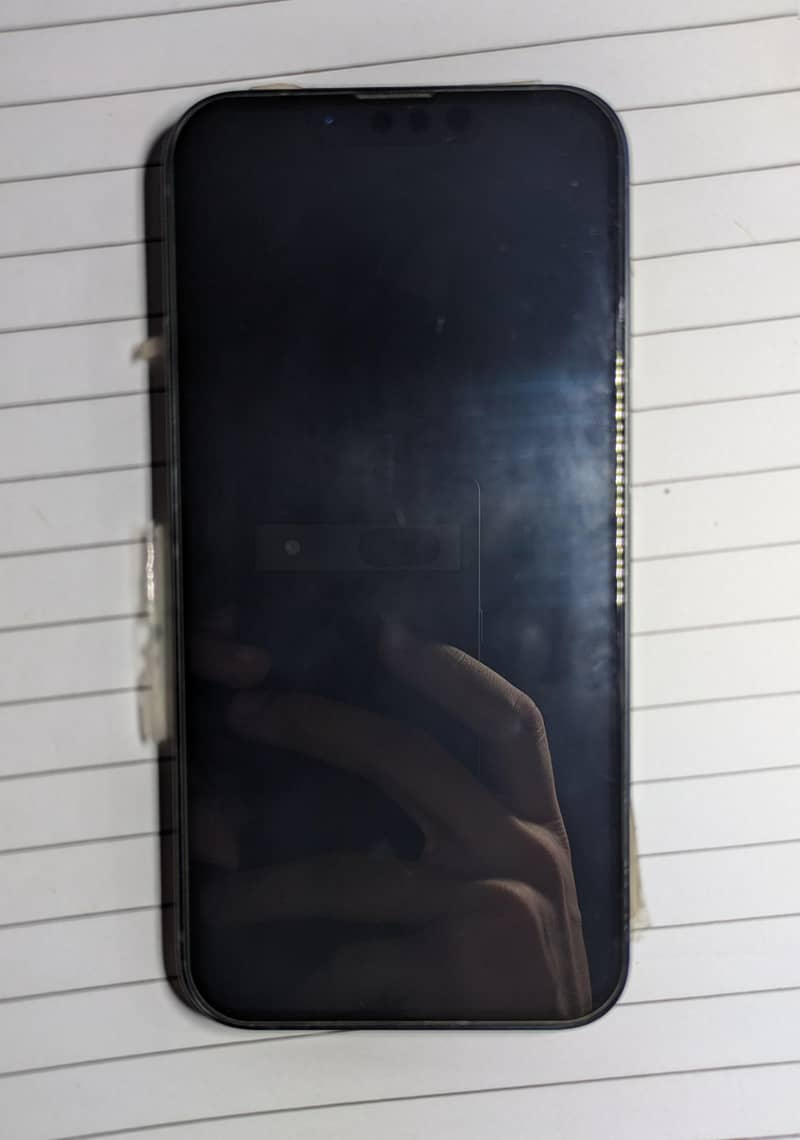 iPhone 13 6
