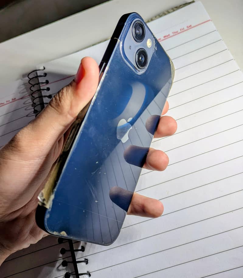 iPhone 13 9