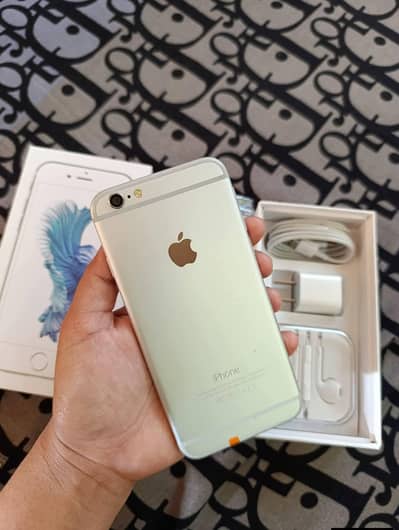 iphone 6s plus with complete box 0370+3660+434