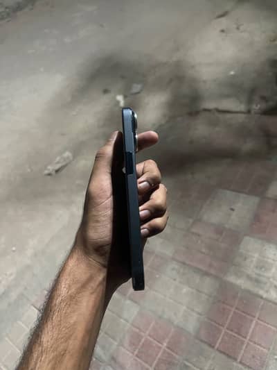 Apple iPhone 14