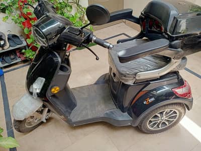electric crown Scooty 2026 for Ladies gents . old person