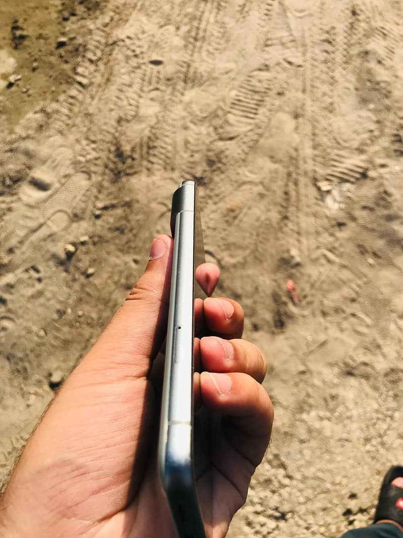 Google Pixel 8 5
