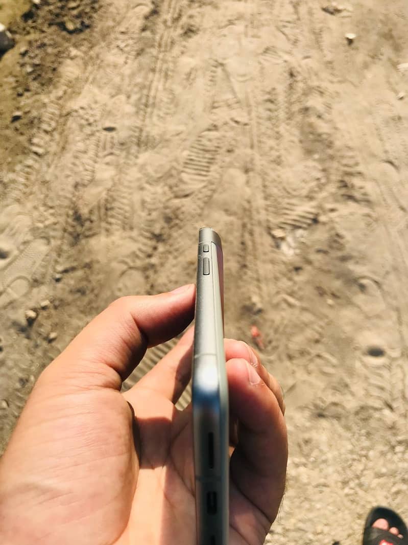 Google Pixel 8 6