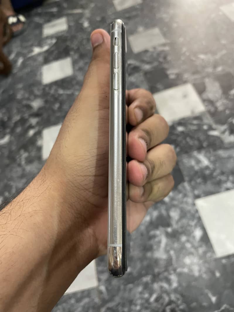iPhone X 1