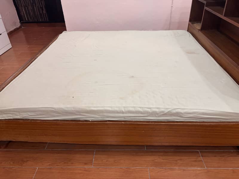 Used double bed 4